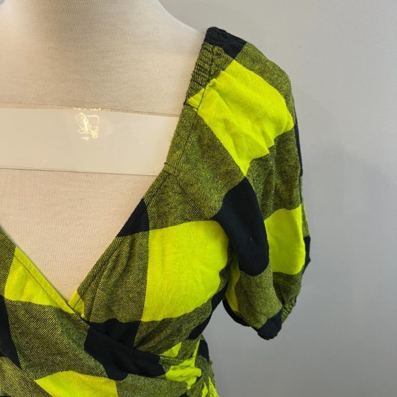 NWOT BP x WILDFANG Black Green Plaid Surplice Top Bubble Sleeve Smocked Back (XS - Picture 3 of 9